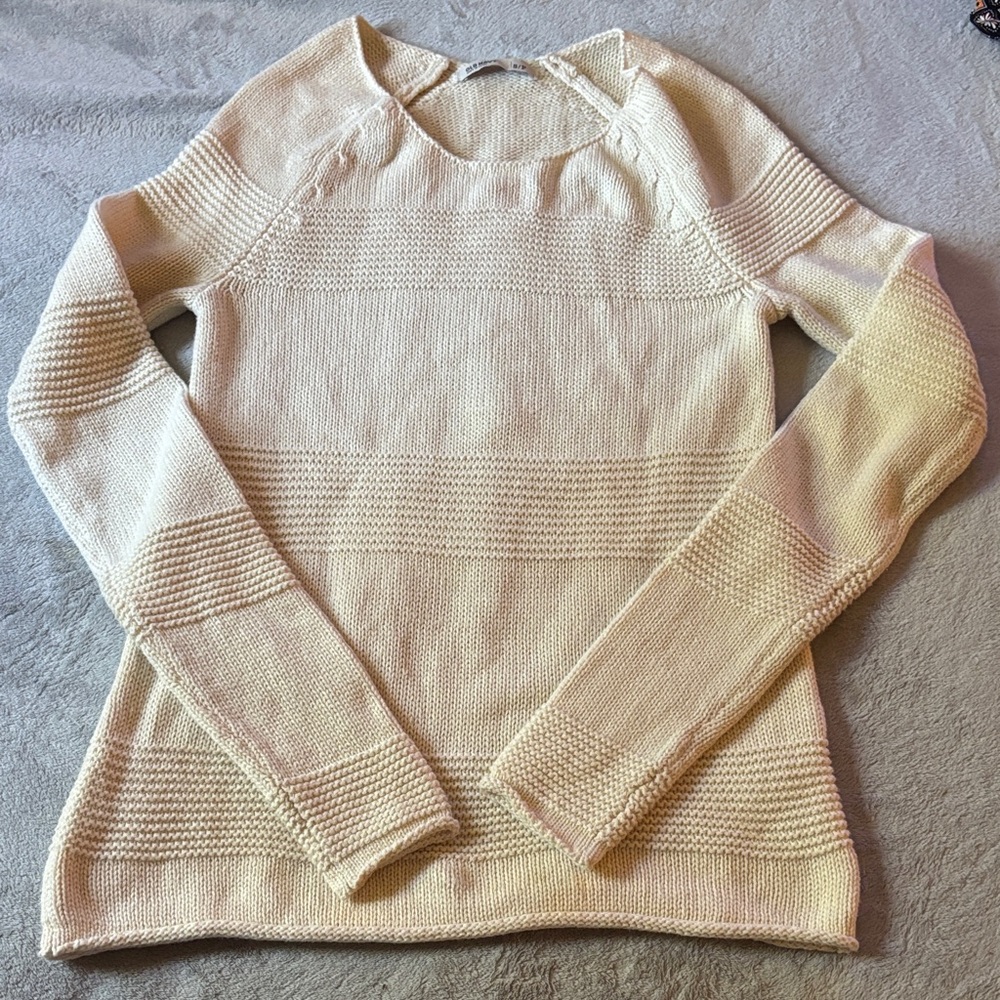 Old Navy Cream Women's Knit Sweater